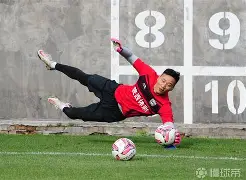 包含拉科鲁尼亚全队备战，士气高昂展望未来的词条